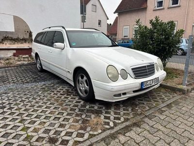 Mercedes E270