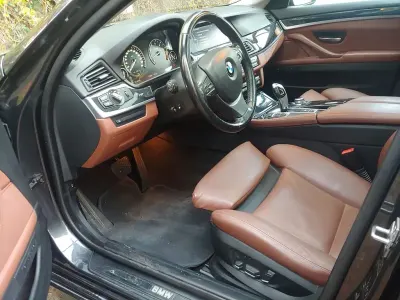 Gebraucht BMW 528 Sport Line 245 PS (180 kW) 2011 Grau Kombi