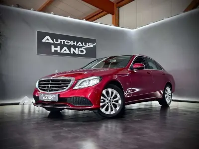Gebraucht Mercedes C300 245 PS (180 kW) 2019 Rot Limousine