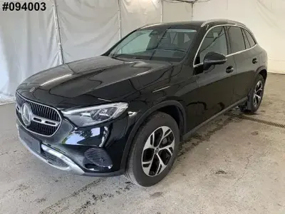 Gebraucht Mercedes GLC300e 313 PS (230 kW) 2023 Schwarz SUV