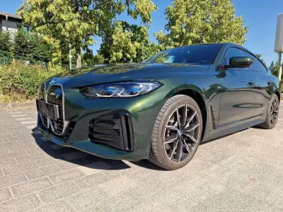 Używany BMW i4 M Sport 250 kW (340 KM) 2022 Zielony Sedan/Limuzyna