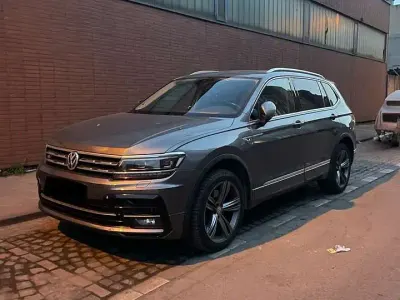 Gebraucht VW Tiguan Allspace R-line 239 PS (175 kW) 2019 Grau SUV