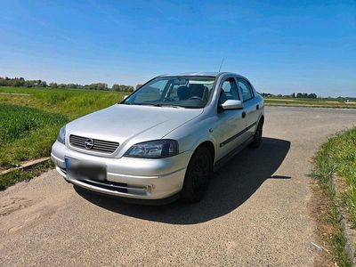 Usata Opel Astra 101 CV (74 kW) 2002 Argento Berlina