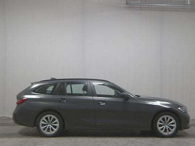 Gebraucht BMW 318 Sport Line 150 PS (110 kW) 2021 Grau Kombi