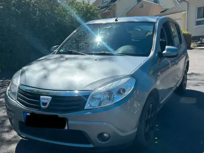 Używany Dacia Sandero 75 KM (55 kW) 2008 Szary Hatchback