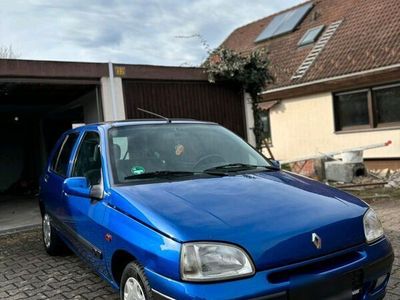 gebraucht Renault Clio 1.4 benzin & TÜV NEU & Top Zustand