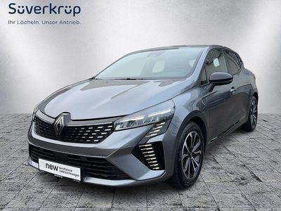 Grau Gebraucht 2024 Renault Clio V Techno Limousine | 17.980 € (Etwas zu teuer)