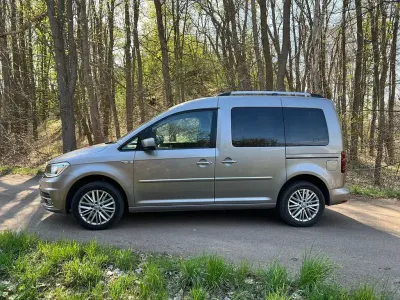Gebraucht VW Caddy Highline 102 PS (75 kW) 2019 Van / Kleinbus