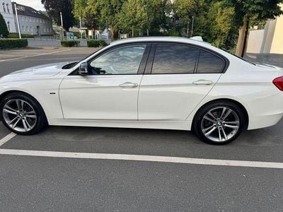 Gebraucht BMW 316 Sport Line 136 PS (100 kW) 2015 Weiß Limousine