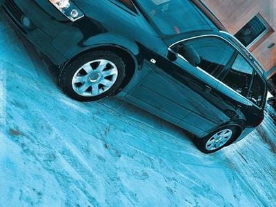 Gebraucht Audi A4 131 PS (96 kW) 2003 Schwarz Kombi