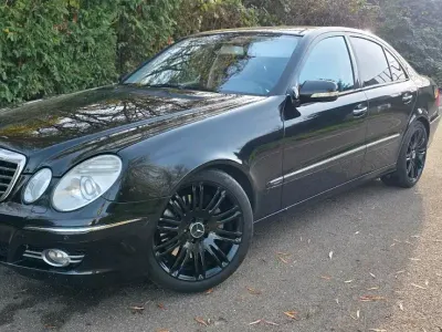 Usata Mercedes E350 272 CV (200 kW) 2007 Nero Berlina