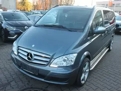 Second-hand Mercedes Viano Edition 224 CP (164 kW) 2011 Gri Monovolum