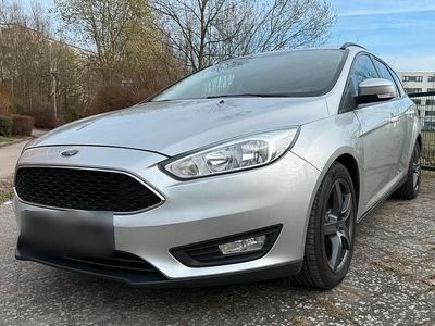 Gebraucht Ford Focus 120 PS (88 kW) 2017 Grau Kombi