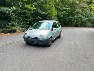 Gebraucht Renault Twingo Authentique 58 PS (42 kW) 2002 Silber Kleinwagen
