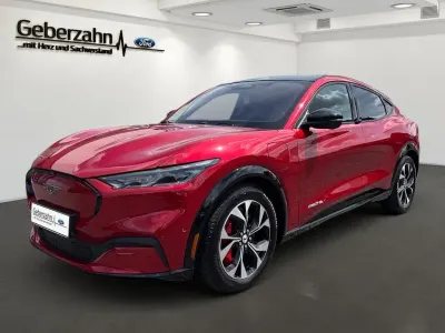 Gebraucht Ford Mustang Mach-E Extended Range 258 kW (351 PS) 2022 Rot SUV