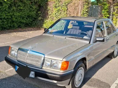 Gebraucht Mercedes 190 118 PS (86 kW) 1988 Beige Limousine