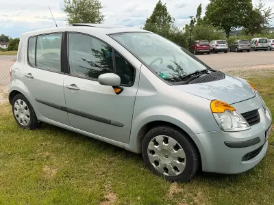 Używany Renault Modus 90 KM (66 kW) 2004 Srebrny Minivan