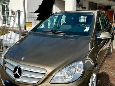 Gebraucht Mercedes B200 136 PS (100 kW) 2009 Beige Van / Kleinbus