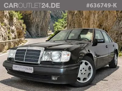 Gebraucht Mercedes E500 326 PS (239 kW) 1992 Blauschwarz Limousine