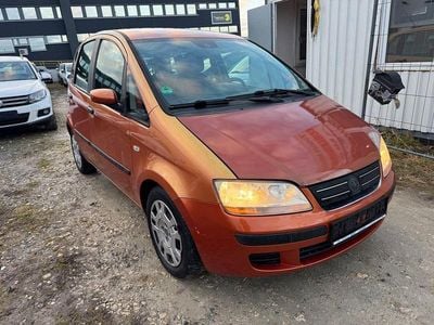 Orange Gebraucht 2005 Fiat Idea Dynamic Van / Kleinbus | 650 € (Fairer Preis)