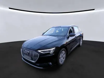 Używany Audi e-tron Advanced 230 kW (313 KM) 2022 Czarny SUV