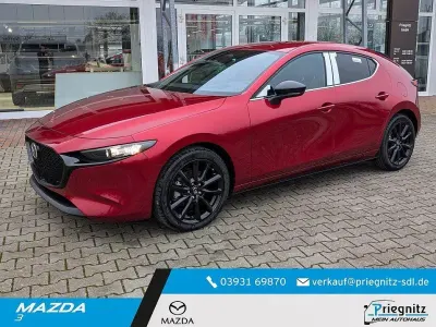 Neu Mazda 3 140 PS (102 kW) 2026 Rot Limousine
