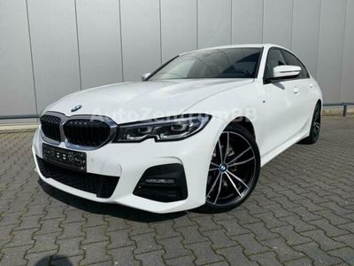 gebraucht BMW 320 i M Sport Driving & Park Assistant