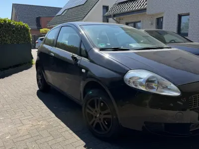 Usata Fiat Punto 65 CV (47 kW) 2002 Blu Utilitaria