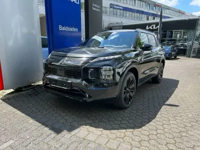Gebraucht Mitsubishi Outlander P-HEV 306 PS (225 kW) 2026 Kristallschwarz SUV