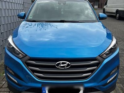 gebraucht Hyundai Tucson 1,7 C-RDI blau TÜV bis 3.25