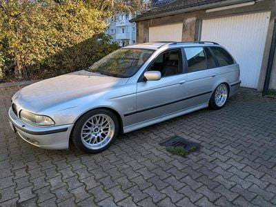 Gebraucht BMW 528 194 PS (142 kW) 2000 Grau Kombi