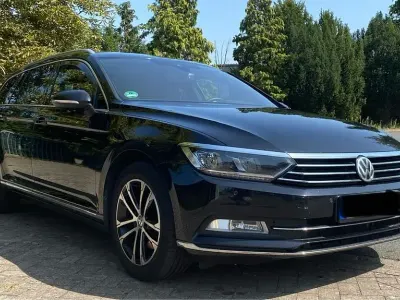 Gebraucht VW Passat Highline 150 PS (110 kW) 2018 Schwarz Kombi