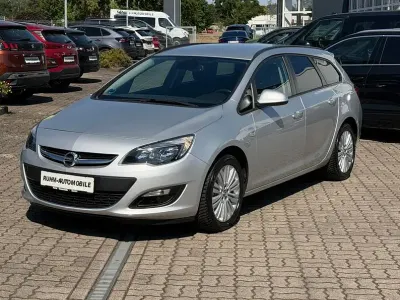 Gebraucht Opel Astra Edition 140 PS (102 kW) 2015 Silber Kombi