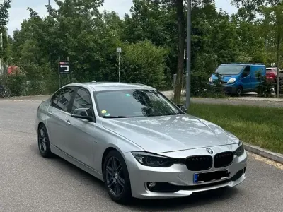 Gebraucht BMW 316 119 PS (87 kW) 2013 Silber Limousine