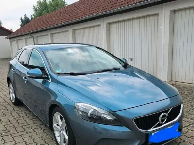 Gebraucht Volvo V40 116 PS (85 kW) 2013 Kleinwagen