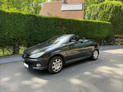 Gebraucht Peugeot 206 CC 109 PS (80 kW) 2003 Schwarz Cabrio