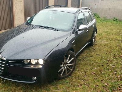 Schwarz Gebraucht 2008 Alfa Romeo 159 Ti Kombi | 4.980 € (Etwas zu teuer)