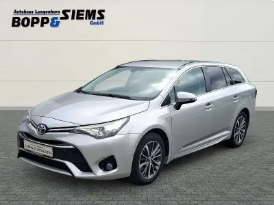 Gebraucht Toyota Avensis 147 PS (108 kW) 2017 Silber Kombi