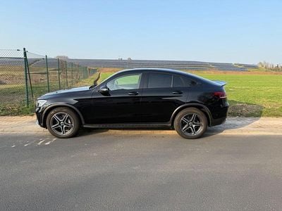 Gebraucht Mercedes GLC300 245 PS (180 kW) 2020 Schwarz Coupé