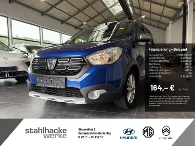 Gebraucht Dacia Lodgy Stepway 131 PS (96 kW) 2022 Stahlblau Van / Kleinbus