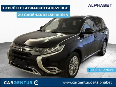 Gebraucht Mitsubishi Outlander P-HEV Top 224 PS (164 kW) 2021 Schwarz SUV