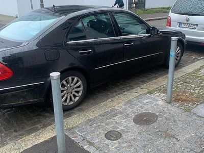 Mercedes E280