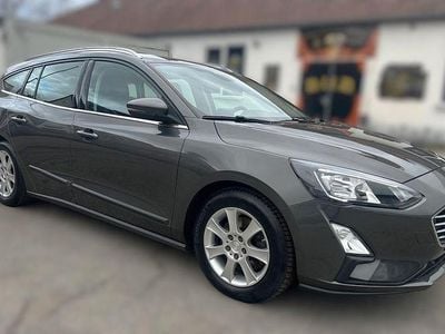 Gebraucht Ford Focus Cool & Connect 120 PS (88 kW) 2020 Grau Limousine