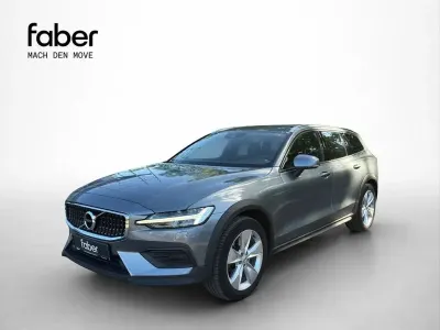 Gebraucht Volvo V60 CC Pro 190 PS (139 kW) 2019 Grau Kombi