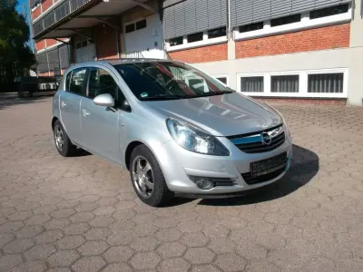 Gebraucht Opel Corsa Innovation 101 PS (74 kW) 2010 Silber Kleinwagen