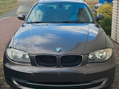 Gebraucht BMW 118 143 PS (105 kW) 2009 Braun Kleinwagen