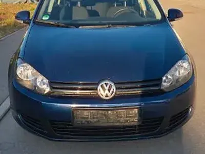 Gebraucht VW Golf VI 105 PS (77 kW) 2011 Blau Kleinwagen