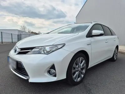 Occasion Toyota Auris 99 ch (72 kW) 2014 Blanc Break