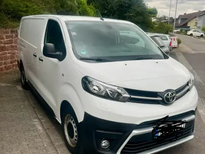 Gebraucht Toyota Proace 144 PS (105 kW) 2022 Weiß Van / Kleinbus