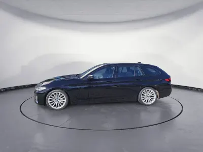 Gebraucht BMW 530 Luxury Line 286 PS (210 kW) 2022 Schwarz uni Kombi
